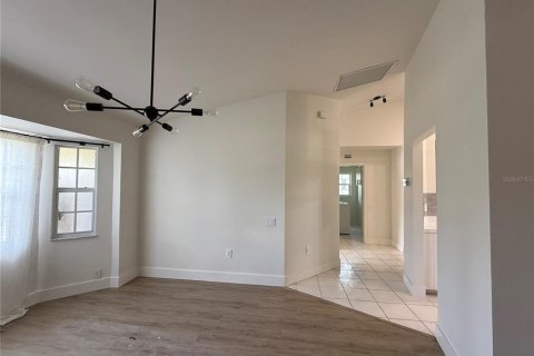 House in Port Charlotte, Florida 3 bedrooms, 177.81 sq.m. № 1881133 - photo 5