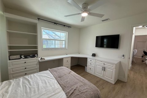 House in Port Charlotte, Florida 3 bedrooms, 177.81 sq.m. № 1881133 - photo 24