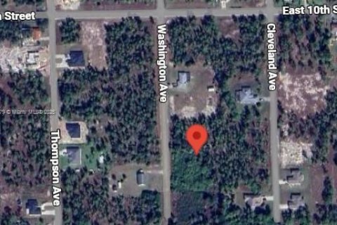 Terreno en venta en Lehigh Acres, Florida № 1935671 - foto 2