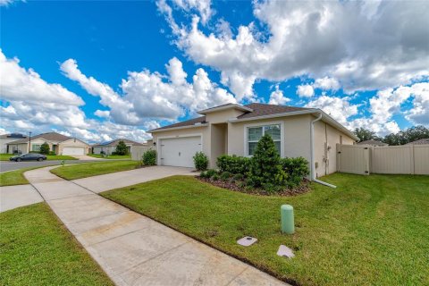 Villa ou maison à vendre à Sanford, Floride: 4 chambres, 168.25 m2 № 2420422 - photo 3