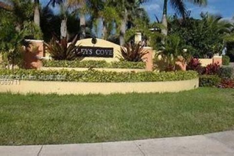 Condo in Homestead, Florida, 4 bedrooms  № 1946822 - photo 15