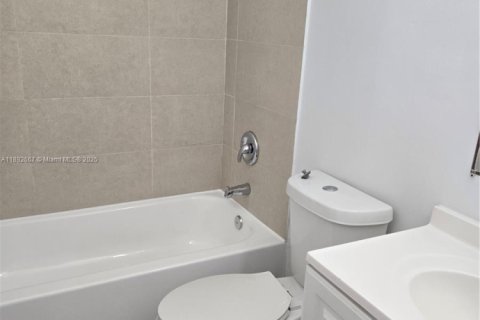 Condo in Homestead, Florida, 4 bedrooms  № 1946822 - photo 11