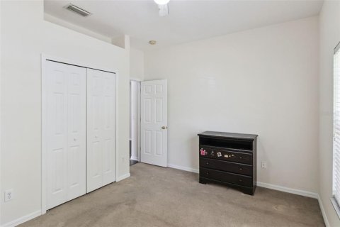 House in Seffner, Florida 3 bedrooms, 134.62 sq.m. № 2216651 - photo 21