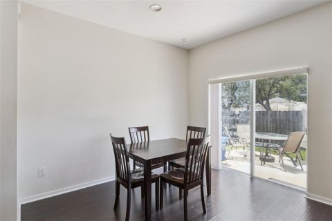 House in Seffner, Florida 3 bedrooms, 134.62 sq.m. № 2216651 - photo 8