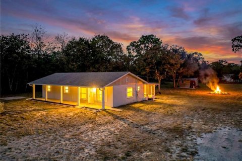 Villa ou maison à Brooksville, Floride 3 chambres, 115.94 m2 № 2125425