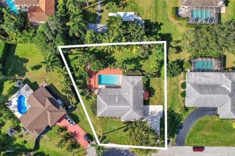Casa en venta en Plantation, Florida, 4 dormitorios, 206.8 m2 № 1983061 - foto 3