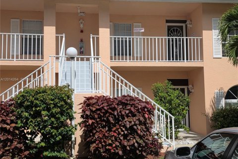 Снять в аренду кондоминиум в Нейплс, Флорида 3 спальни, 139.35м2, № 2076251 - фото 20