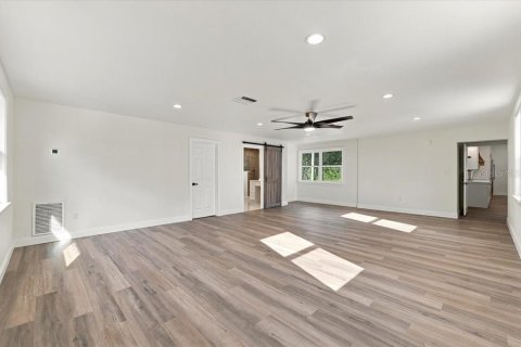 Villa ou maison à vendre à Winter Haven, Floride: 4 chambres, 322.93 m2 № 2398989 - photo 19