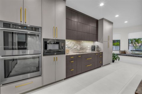 Casa en venta en Weston, Florida, 5 dormitorios, 395.58 m2 № 1846315 - foto 24