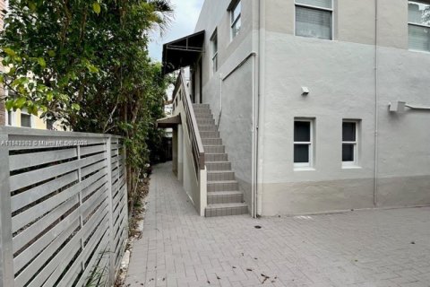 Appartement à louer à Miami Beach, Floride: 1 chambre, 349.03 m2 № 1834088 - photo 8