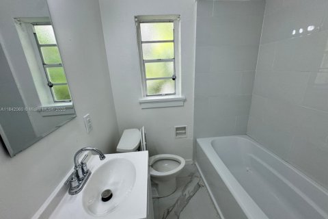 Appartement à louer à Miami Beach, Floride: 1 chambre, 349.03 m2 № 1834088 - photo 7