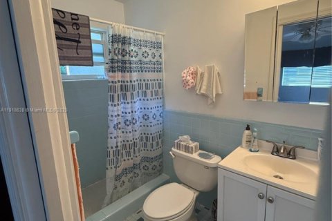 Villa ou maison à vendre à Tamarac, Floride: 2 chambres, 88.91 m2 № 1974759 - photo 9