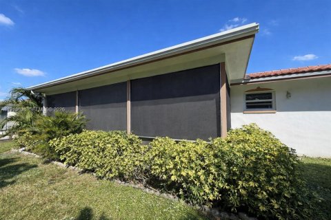 Casa en venta en Tamarac, Florida, 2 dormitorios, 88.91 m2 № 1974759 - foto 20