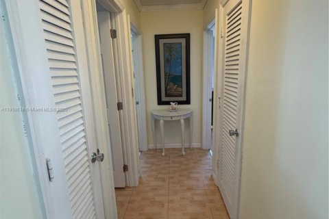 Villa ou maison à vendre à Tamarac, Floride: 2 chambres, 88.91 m2 № 1974759 - photo 6