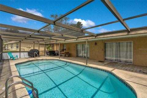 Casa en venta en Spring Hill, Florida, 3 dormitorios, 133.41 m2 № 2101155 - foto 2