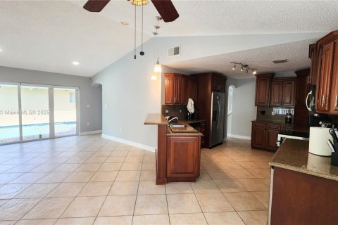Villa ou maison à vendre à Hollywood, Floride: 4 chambres, 240.34 m2 № 1693049 - photo 11
