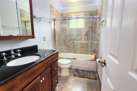 Villa ou maison à vendre à Hollywood, Floride: 4 chambres, 240.34 m2 № 1693049 - photo 23