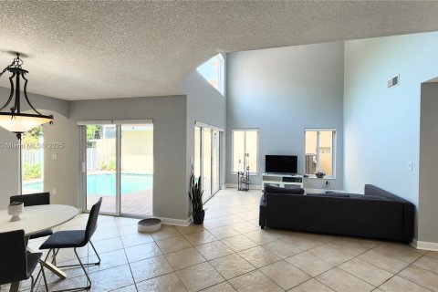 Villa ou maison à vendre à Hollywood, Floride: 4 chambres, 240.34 m2 № 1693049 - photo 6
