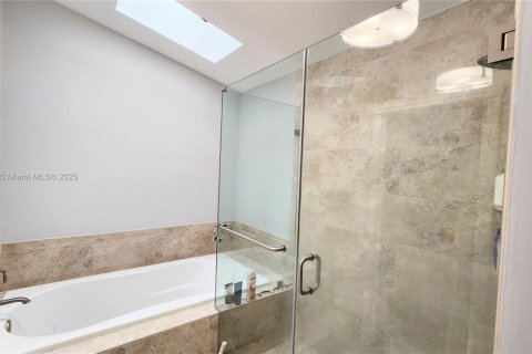 Villa ou maison à vendre à Hollywood, Floride: 4 chambres, 240.34 m2 № 1693049 - photo 20