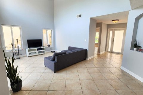 Villa ou maison à vendre à Hollywood, Floride: 4 chambres, 240.34 m2 № 1693049 - photo 5