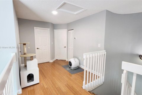 Villa ou maison à vendre à Hollywood, Floride: 4 chambres, 240.34 m2 № 1693049 - photo 16
