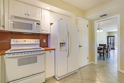 Condominio en venta en Tequesta, Florida, 2 dormitorios, 85.47 m2 № 2267608 - foto 17