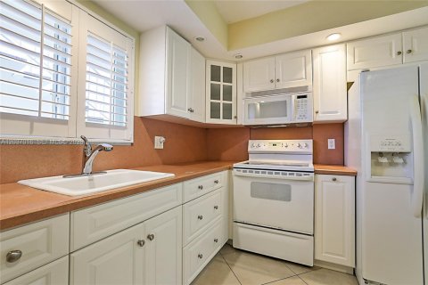 Condominio en venta en Tequesta, Florida, 2 dormitorios, 85.47 m2 № 2267608 - foto 16