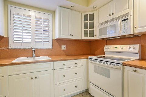 Condominio en venta en Tequesta, Florida, 2 dormitorios, 85.47 m2 № 2267608 - foto 15