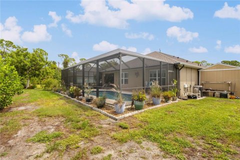 House in Port Charlotte, Florida 4 bedrooms, 171.5 sq.m. № 2419650 - photo 30