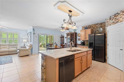 House in Port Charlotte, Florida 4 bedrooms, 171.5 sq.m. № 2419650 - photo 9