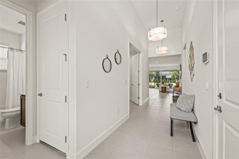 House in Wesley Chapel, Florida 3 bedrooms, 181.53 sq.m. № 1832875 - photo 6
