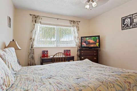 Condo in Clearwater, Florida, 2 bedrooms  № 1533345 - photo 15