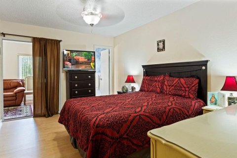 Condo in Clearwater, Florida, 2 bedrooms  № 1533345 - photo 11