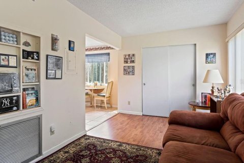 Condo in Clearwater, Florida, 2 bedrooms  № 1533345 - photo 9