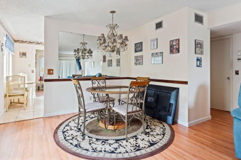 Condo in Clearwater, Florida, 2 bedrooms  № 1533345 - photo 4