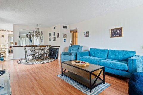 Condo in Clearwater, Florida, 2 bedrooms  № 1533345 - photo 2