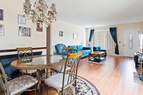Condo in Clearwater, Florida, 2 bedrooms  № 1533345 - photo 5