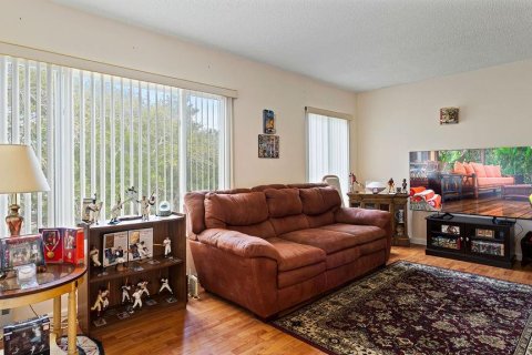Condo in Clearwater, Florida, 2 bedrooms  № 1533345 - photo 8