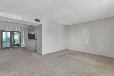 Copropriété à vendre à Lakeland, Floride: 2 chambres, 104.05 m2 № 2219063 - photo 3