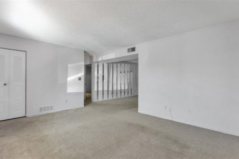Copropriété à vendre à Lakeland, Floride: 2 chambres, 104.05 m2 № 2219063 - photo 5
