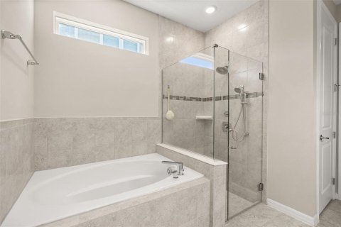 House in Winter Garden, Florida 4 bedrooms, 330.92 sq.m. № 2199593 - photo 29