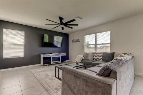 Villa ou maison à vendre à Wesley Chapel, Floride: 4 chambres, 209.96 m2 № 1722749 - photo 17