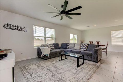 Villa ou maison à vendre à Wesley Chapel, Floride: 4 chambres, 209.96 m2 № 1722749 - photo 15