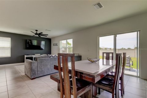 Villa ou maison à vendre à Wesley Chapel, Floride: 4 chambres, 209.96 m2 № 1722749 - photo 21