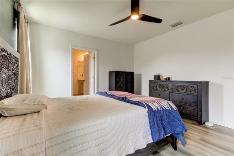 Villa ou maison à vendre à Wesley Chapel, Floride: 4 chambres, 209.96 m2 № 1722749 - photo 28