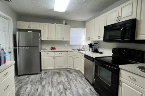 Casa en venta en Palm Bay, Florida, 3 dormitorios, 114.08 m2 № 1896134 - foto 7