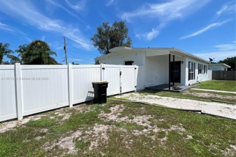 Casa en venta en Palm Bay, Florida, 3 dormitorios, 114.08 m2 № 1896134 - foto 30