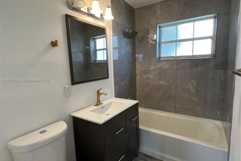Casa en venta en Palm Bay, Florida, 3 dormitorios, 114.08 m2 № 1896134 - foto 13