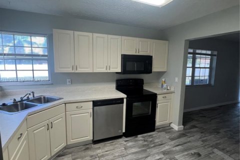 Casa en venta en Palm Bay, Florida, 3 dormitorios, 114.08 m2 № 1896134 - foto 8