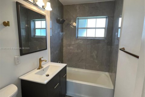 Casa en venta en Palm Bay, Florida, 3 dormitorios, 114.08 m2 № 1896134 - foto 14